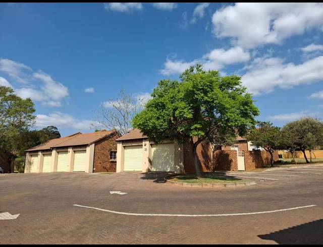 2 BEDROOM PROPERTY TO RENT IN MOOIKLOOF RIDGE ESTATE
